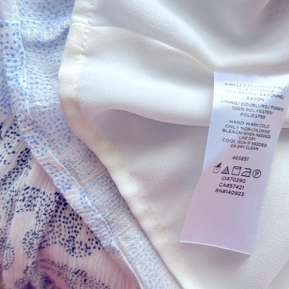 Loft blouse beautiful dotted Flower design - Picture 10 of 10